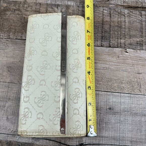 Guess White Leather Wallet - Picture 2 of 16